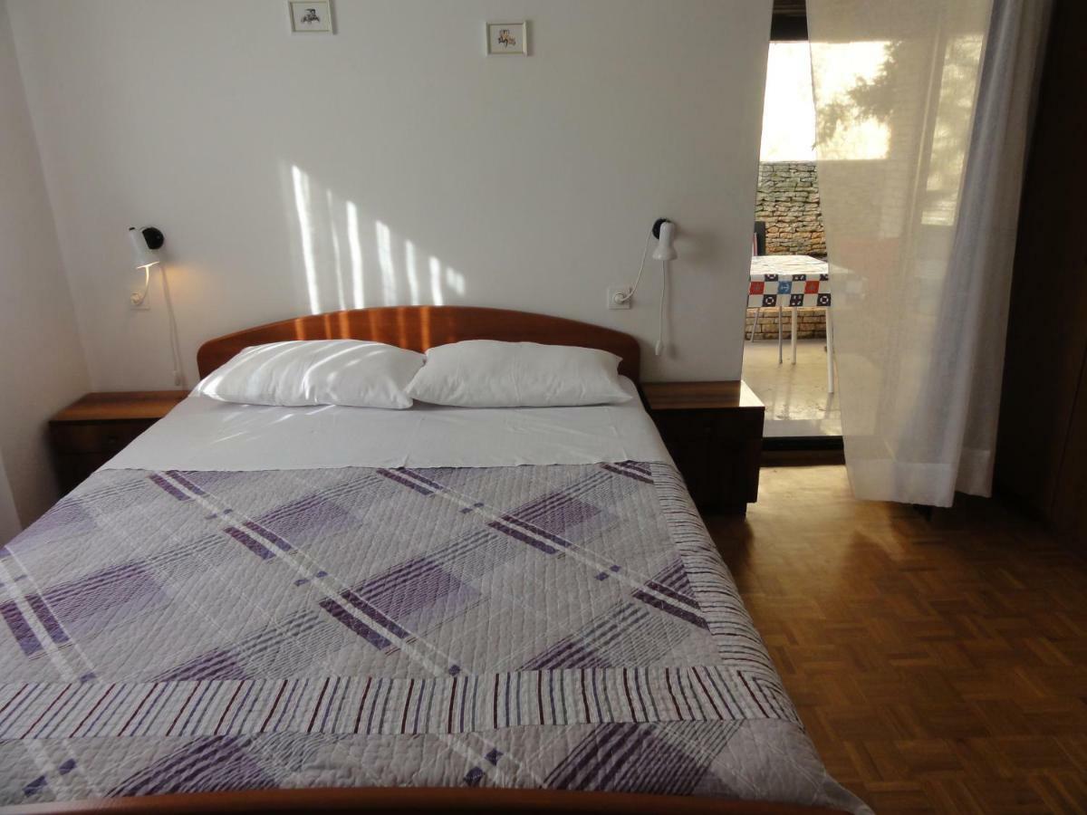 Nice And Cozy Apartment Ferry In Medulin Exterior photo