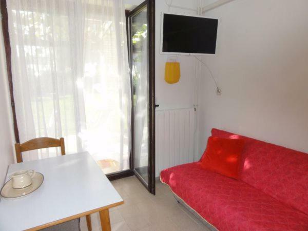 Nice And Cozy Apartment Ferry In Medulin Exterior photo